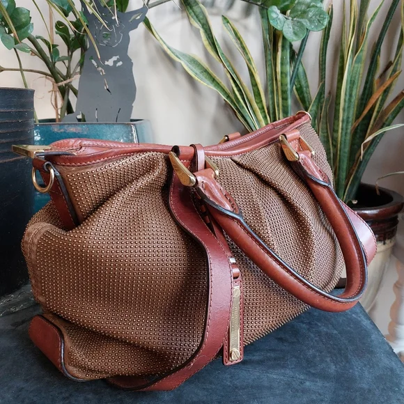 Burberry Prorsum XL bag micro studded hand made in Italy  pinnacle luxury 🖤💛🖤 - Picture 12 of 13